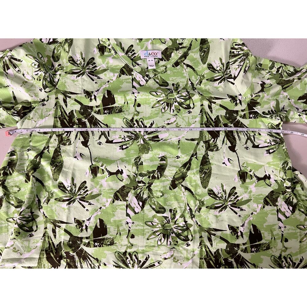 DENIM & CO. WOMEN'S PRINTED V-NECK 3/4 SLEEVE TOP GREEN - Picture 5 of 6